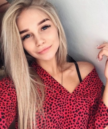 Аня, 1999 лет, 3 размер груди